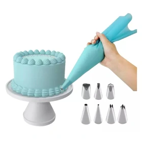Kit com saco e sete bicos de confeitar